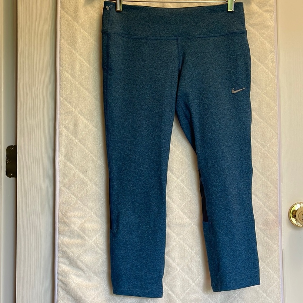 Nike Leggings Womens Size M Cool Dri Fit Training Leggings Crop Capri Running